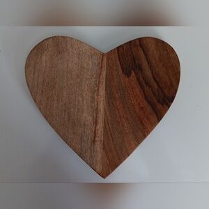 Heart-Shaped Wooden Cutting Board